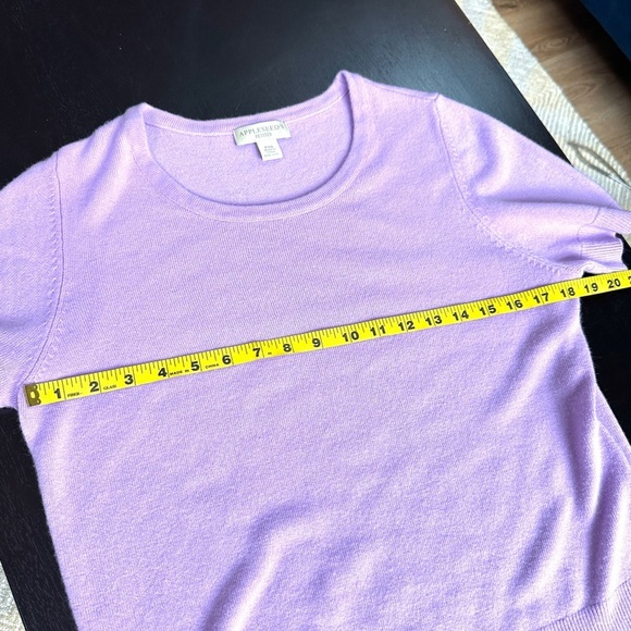 Appleseed’s Soft Acrylic Lilac Short Sleeve Crewneck sweater - Picture 5 of 7